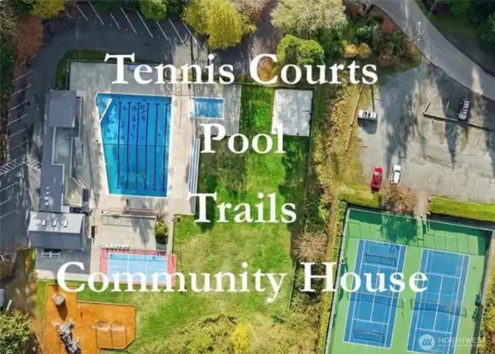 Close to tennis club and another community pool