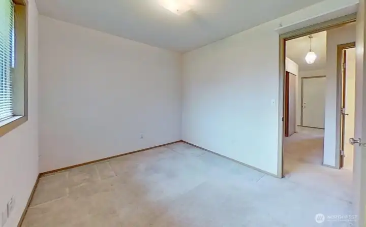 2nd bedroom