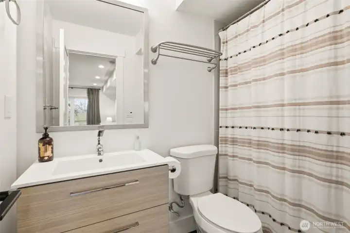 Lower Level Full Bath