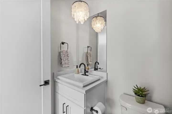 Main floor 3/4 bath
