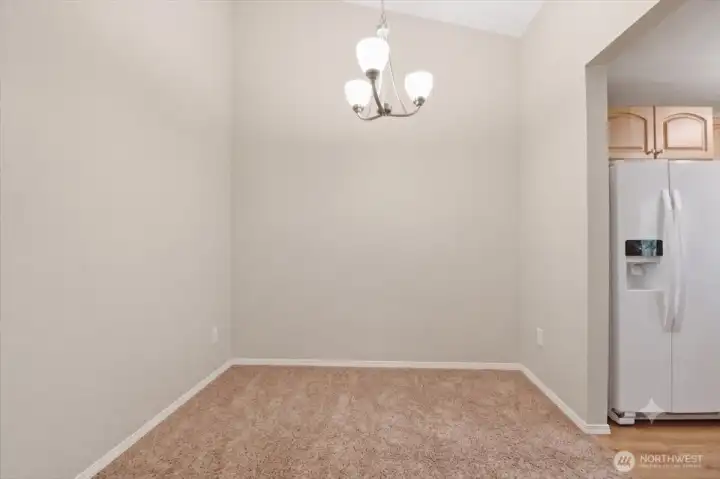 AI of dining room w/no furniture