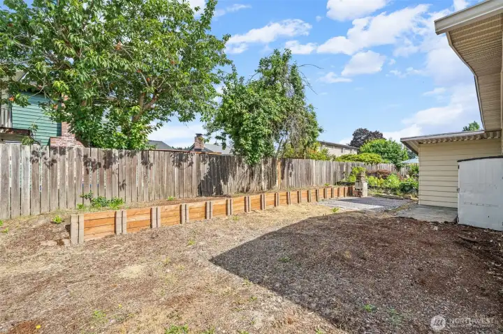 Room for gardening, play, or pets! Room for gardening, play, or pets!