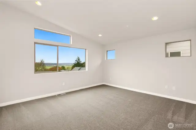 Interior finishes may vary. See site agent for details.