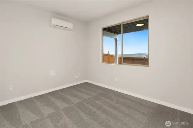 Interior finishes may vary. See site agent for details.