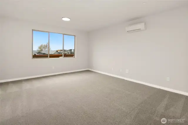 Interior finishes may vary. See site agent for details.