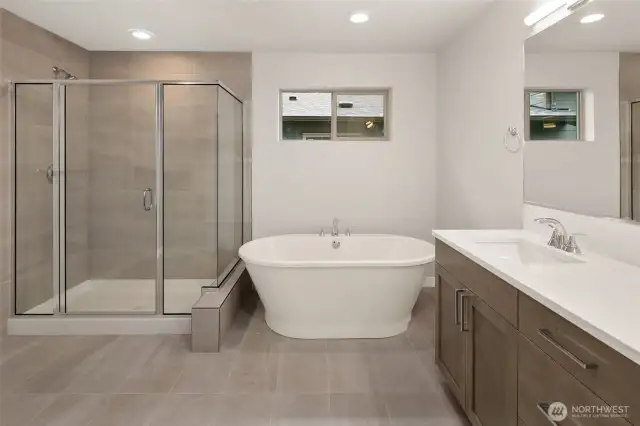 Interior finishes may vary. See site agent for details.