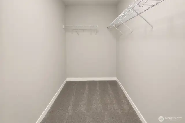 Interior finishes may vary. See site agent for details.