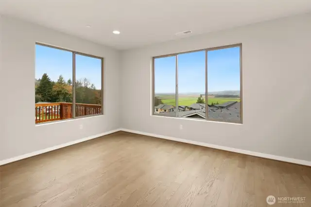 Interior finishes may vary. See site agent for details.