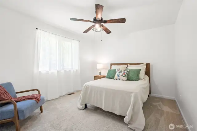 Additional bedroom-upstairs