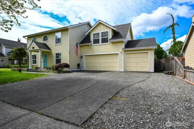 3 car garage, plus room for RV or boat