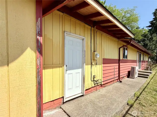 Other end of the back of the home.