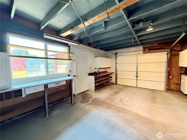 another view of the garage.