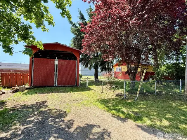 Front of the boat/RV carport. Thanks for viewing!