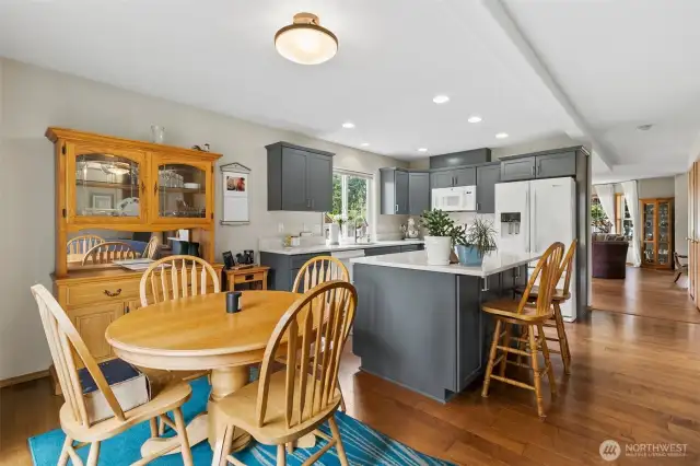 Eat in Kitchen Space!