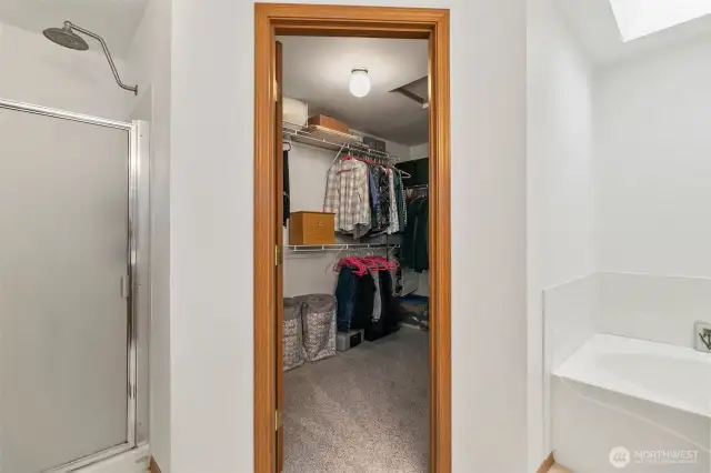 Private 5 Pc Primary Bath!