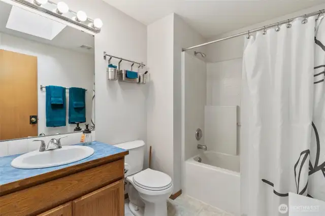 Full Guest Bath!