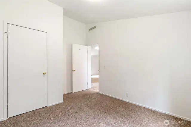 2nd bedroom.