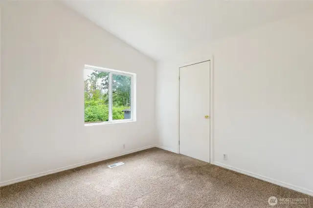 2nd bedroom.