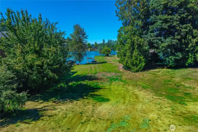 It has septic approval and the water/gas are at the street for ease. Power is in and connected to the boathouse.