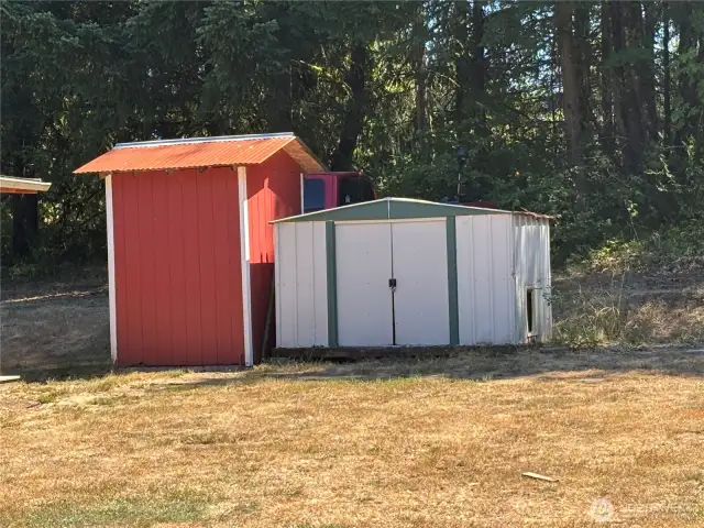 Pump house and shed that was previously used as part of a dog kennel
