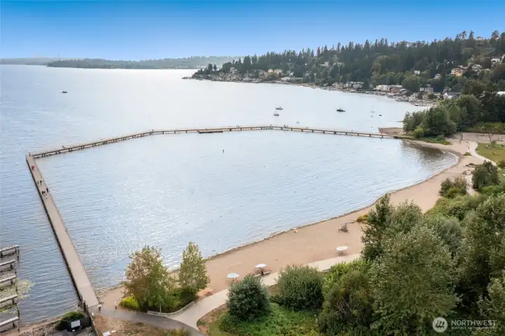 Just minutes away from Juanita Beach Park, and all your favorite restaurants in the Village.