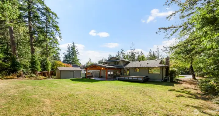Huge private back yard