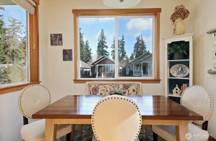 Dining area overlooking the community lawn.