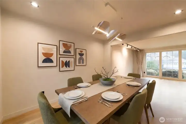 Regal formal dining room (virtually staged).