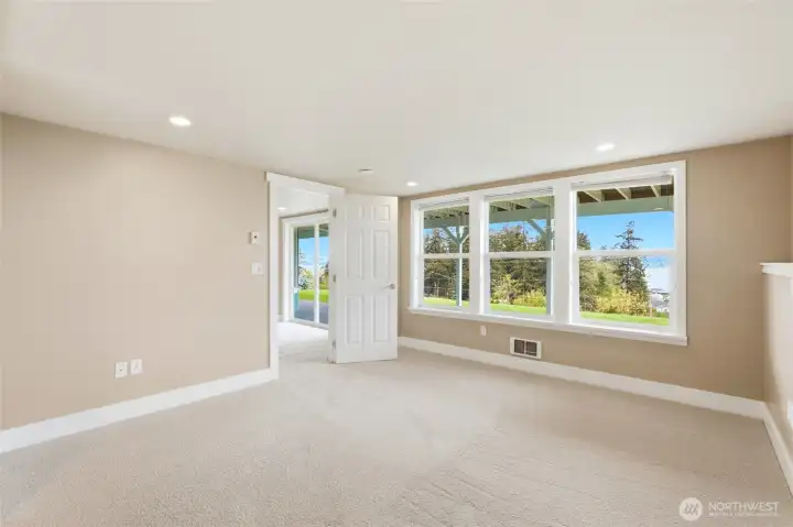 Lower floor primary bedroom with continental ensuite