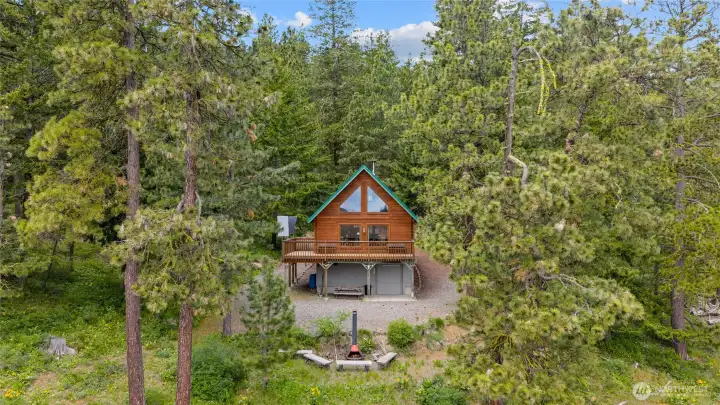 Perfectly sited to maximize sunlight and privacy - welcome home!