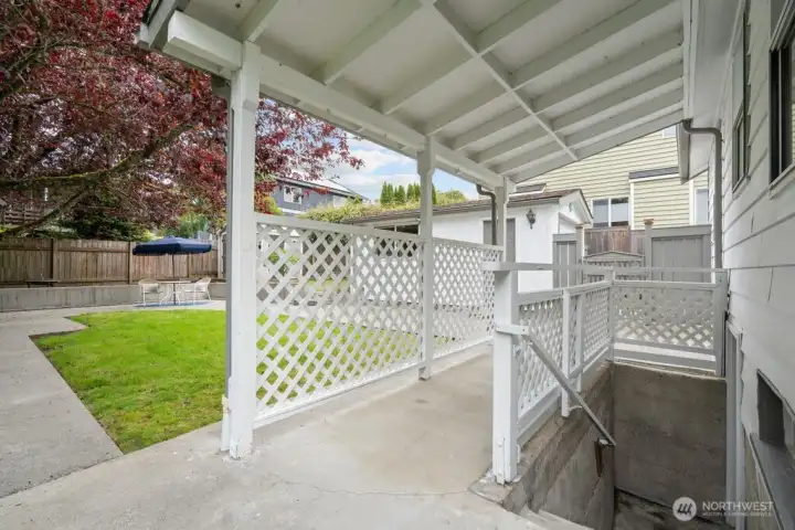 Stairs to basement