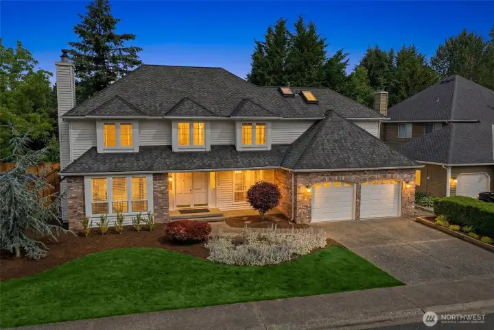 Stunning curb appeal!
