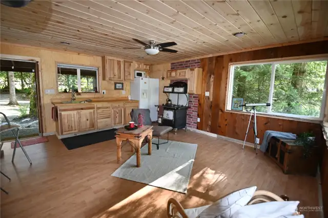 Welcome to the "Cottage"~ 432sq' 1 bdrm, walk-in closet, wood stove + antique gas stove.