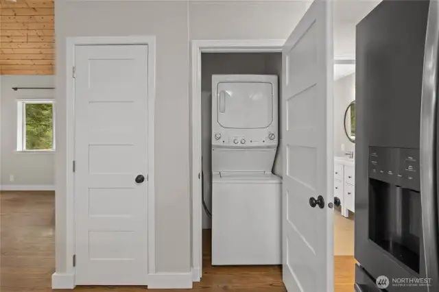 Washer & dryer included