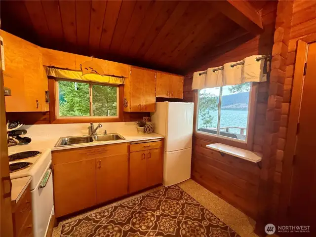 Kitchen w/ a view!