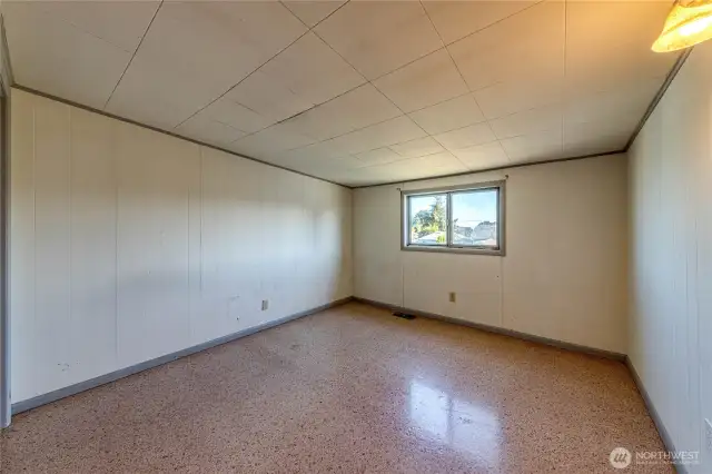 Upstairs Bedroom 5