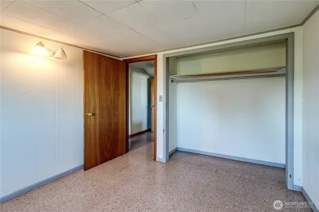 Upstairs Bedroom 5