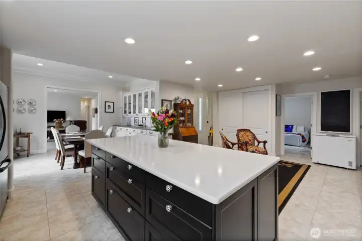 This island is huge and has tons of cabinet space