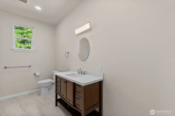 Guest full bathroom
