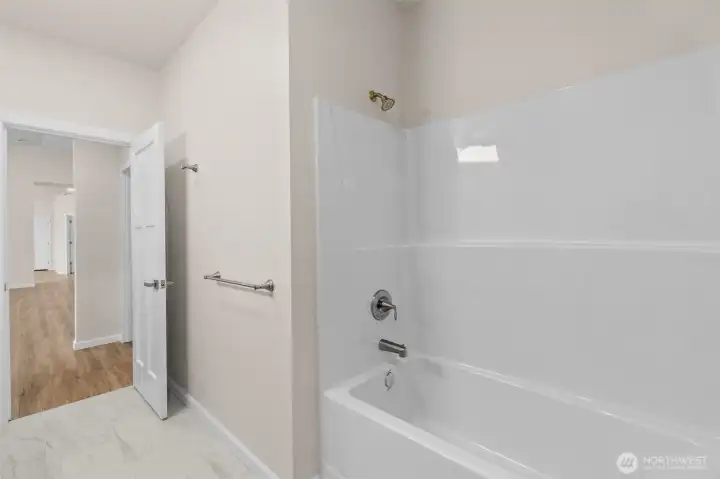 Guest full bathroom