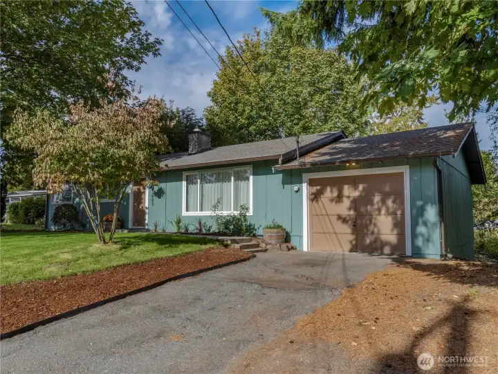 Front of house and driveway from the street