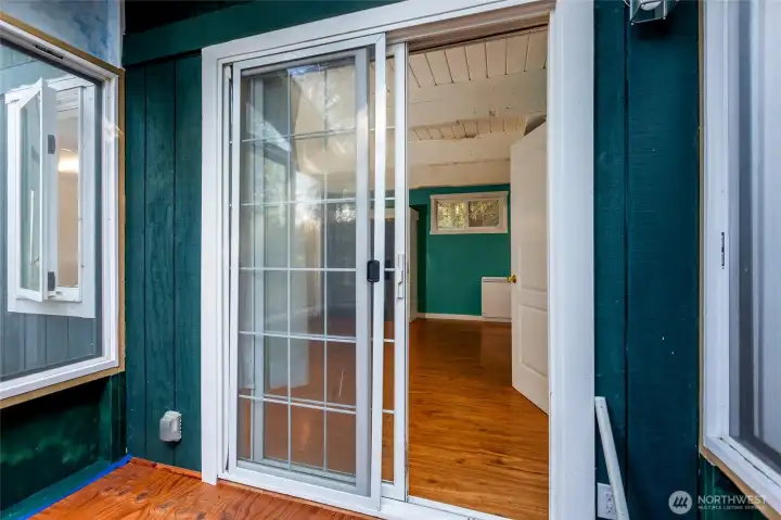 Screened patio off lower bedroom