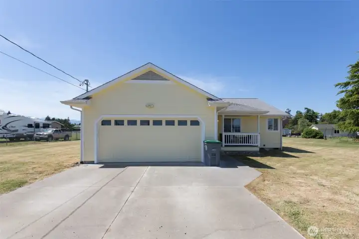 Second house on the property - totally remodeled! Separate address and entrance on Kendall Rd.