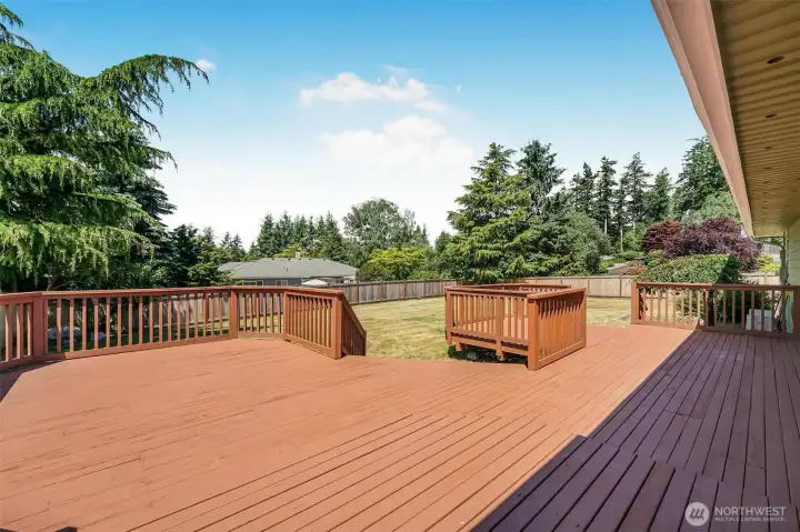 Expansive Deck