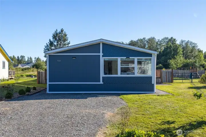 Ample parking in Driveway