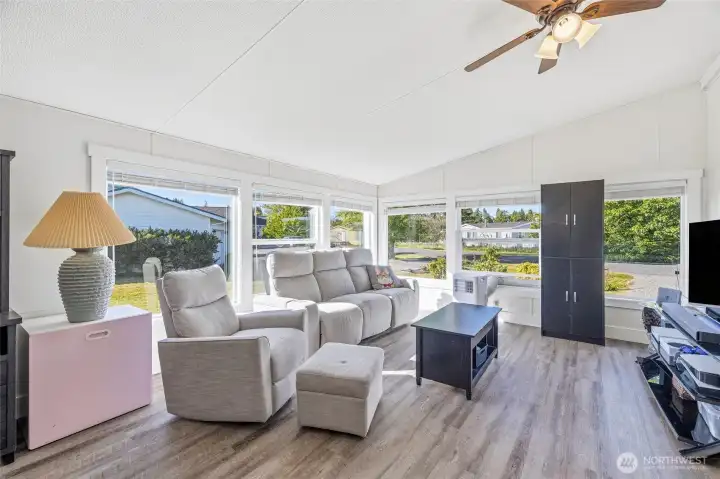 2nd Living Room