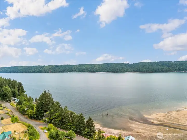 Property is just moments from downtown Hoodsport Property is just moments from downtown Hoodsport