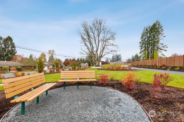 Community Park #1/Benches/ Picnic Table