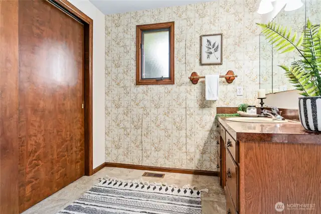 Ensuite vanity & large closet