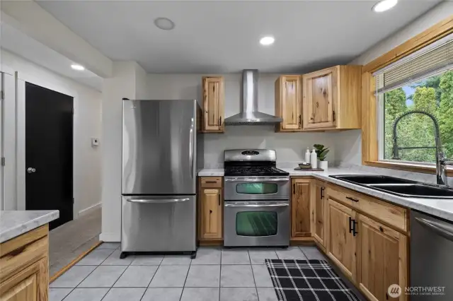 Large main floor Kitchen